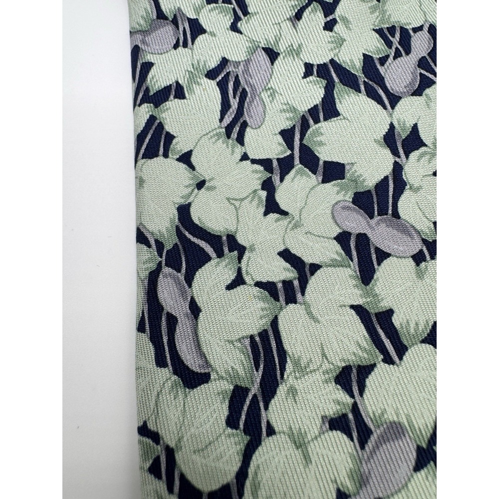 Hermès Paris Silk Tie Green Leaf Floral Pattern Navy Background Luxury - Picture 2 of 6